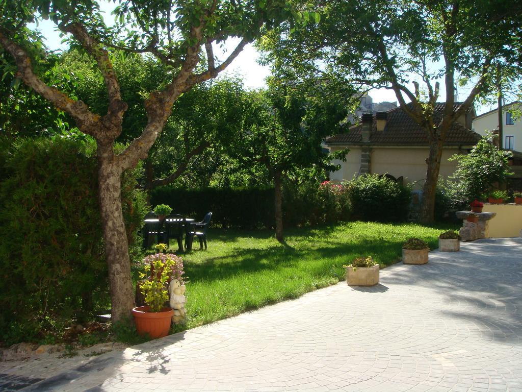 Residence Villa Valsi Santo Stefano Di Sessanio Habitación foto